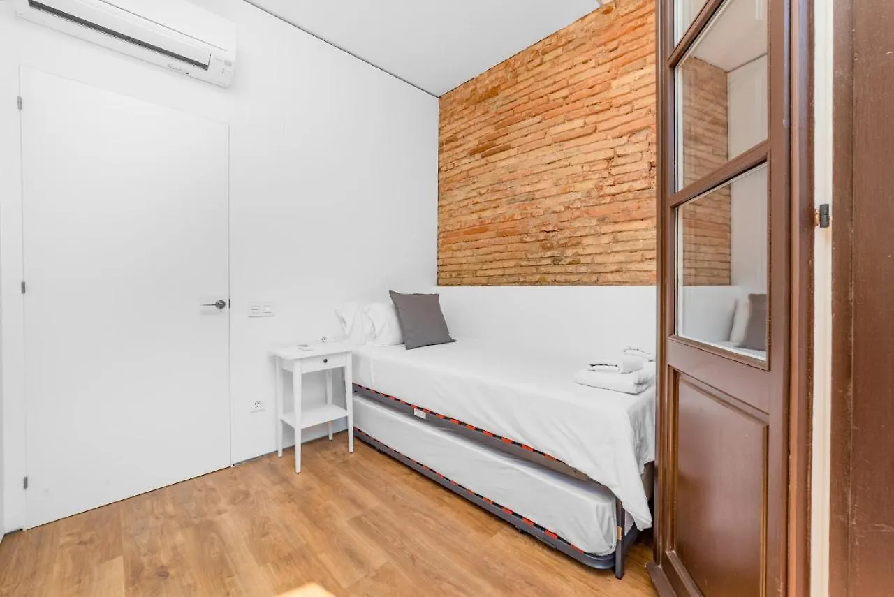 Lodging Apartments Modern Apartment In Downtown With Lovely Balcony Barcelona