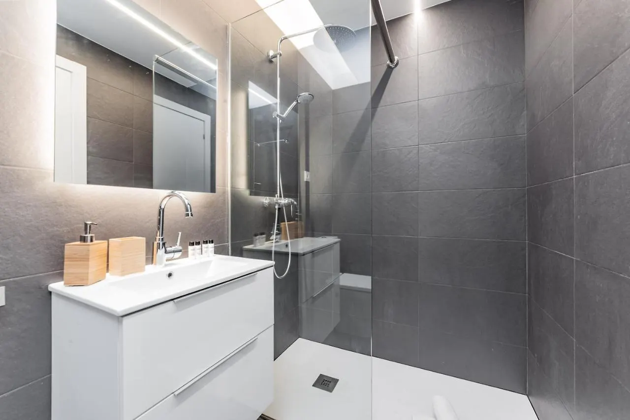 Lodging Apartments Modern Apartment In Downtown With Lovely Balcony Barcelona