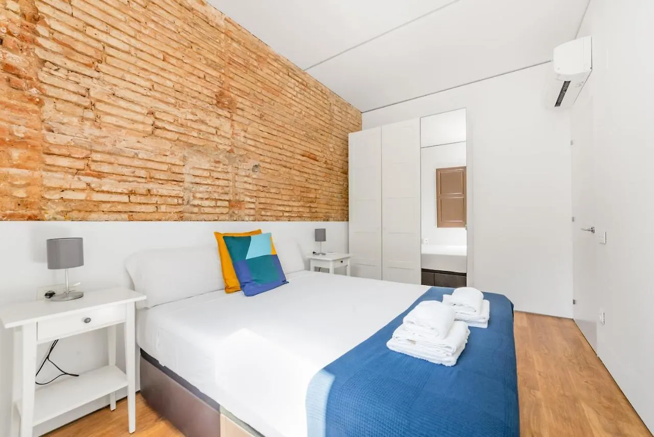 Lodging Apartments Modern Apartment In Downtown With Lovely Balcony Barcelona 0*,