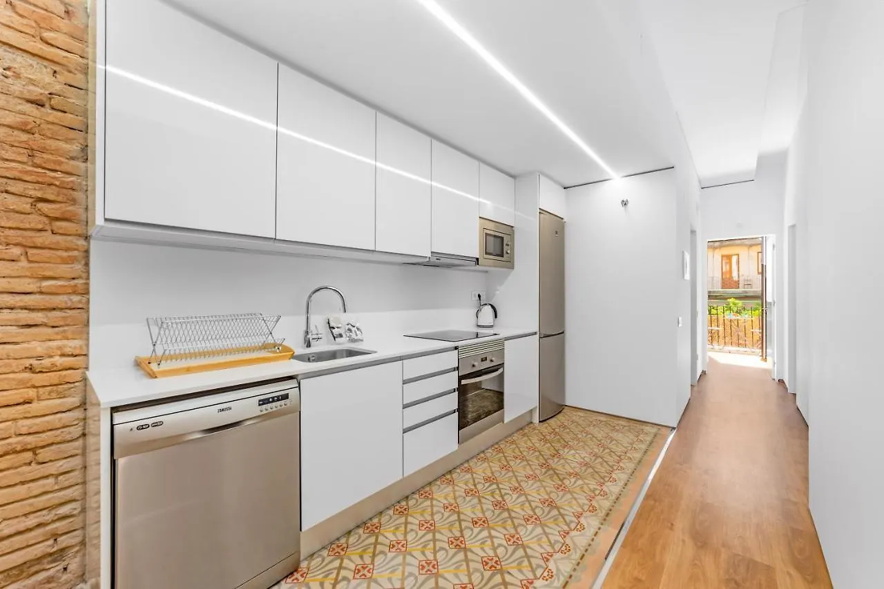 Lodging Apartments Modern Apartment In Downtown With Lovely Balcony Barcelona